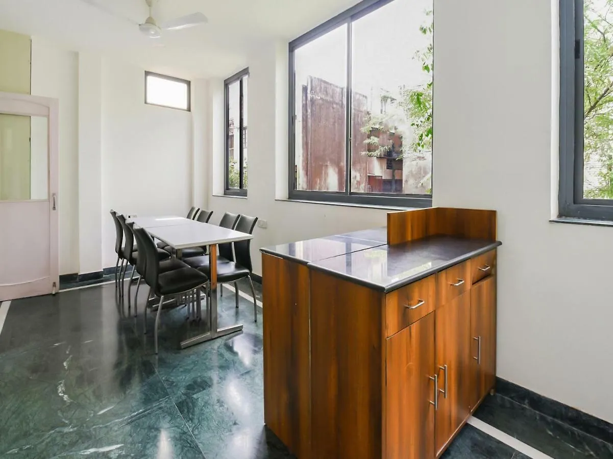 Cedar Court Bed & Breakfast Delhi