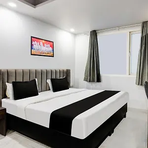 Super Collection O Shalimar Bagh Hotel